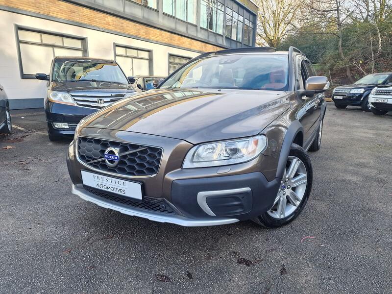 View VOLVO XC70 2.5 T SE HUGE SPEC T5 AWD AUTO PETROL ULEZ SUNROOF TAN LEATHER ONLY 62K VERIFIED MILES