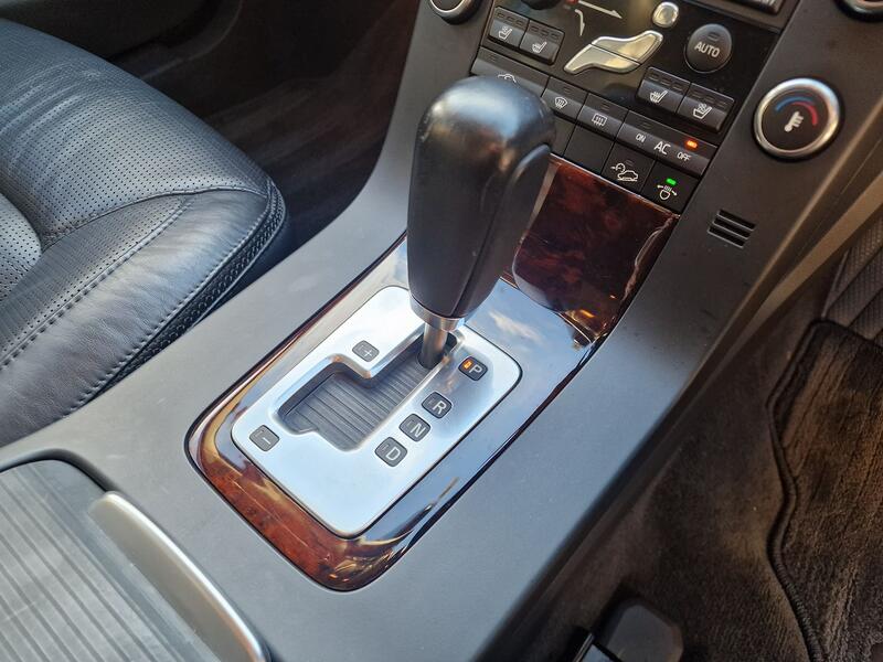 VOLVO XC70