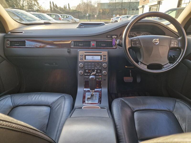 VOLVO XC70