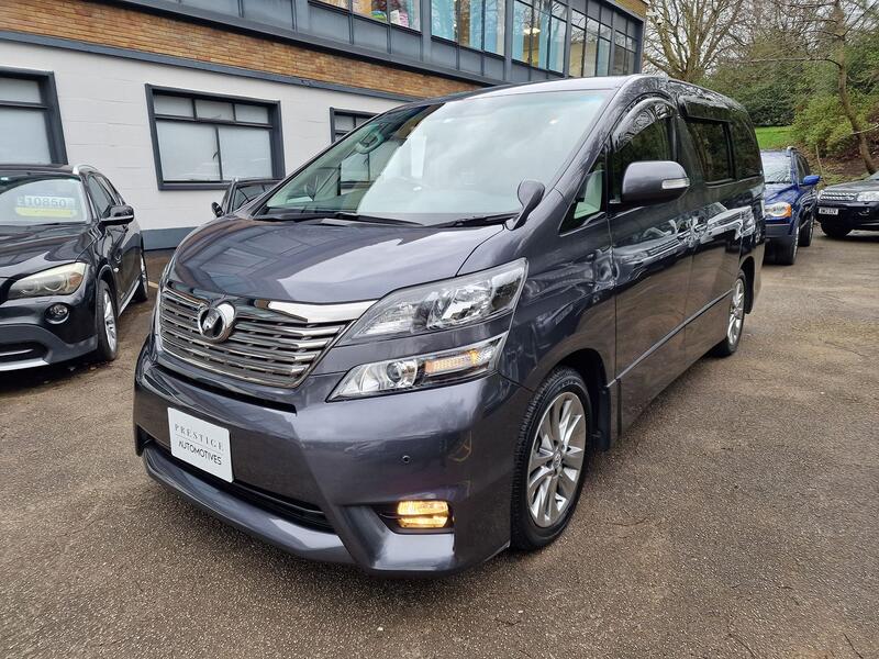 TOYOTA VELLFIRE