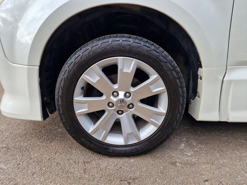 MITSUBISHI DELICA