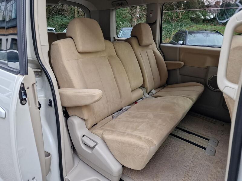 MITSUBISHI DELICA