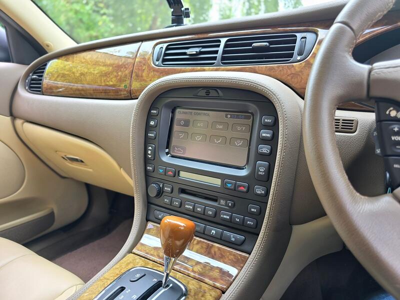 JAGUAR S-TYPE