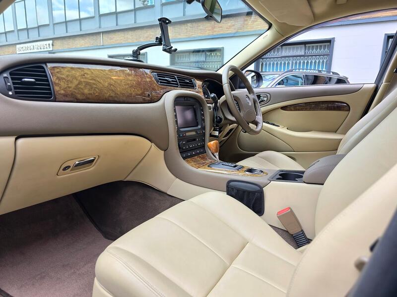 JAGUAR S-TYPE