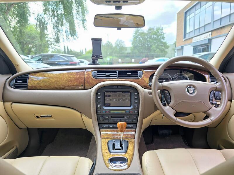 JAGUAR S-TYPE