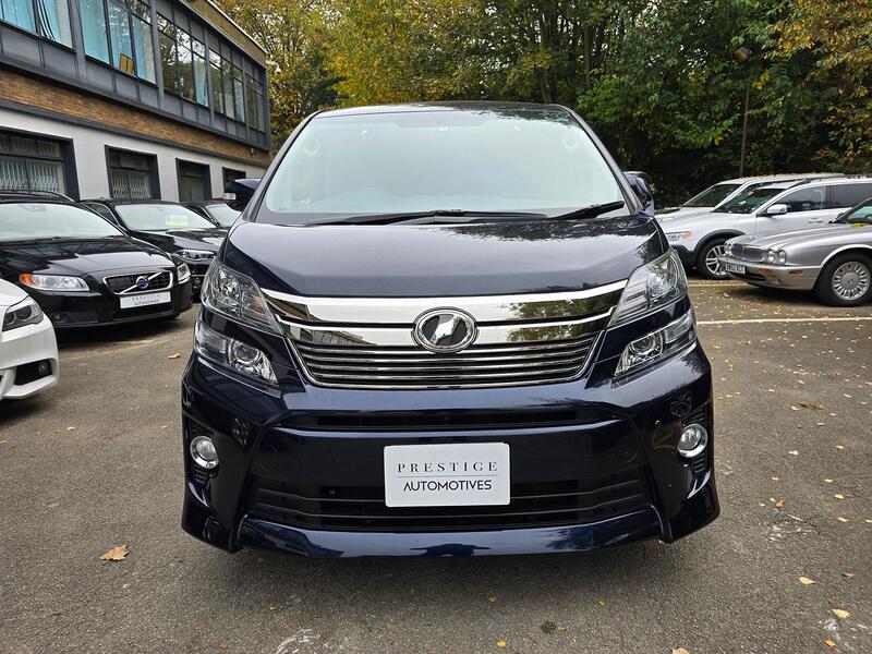 TOYOTA VELLFIRE