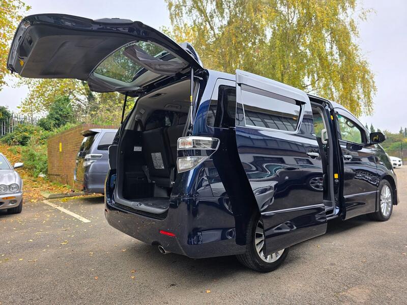 TOYOTA VELLFIRE