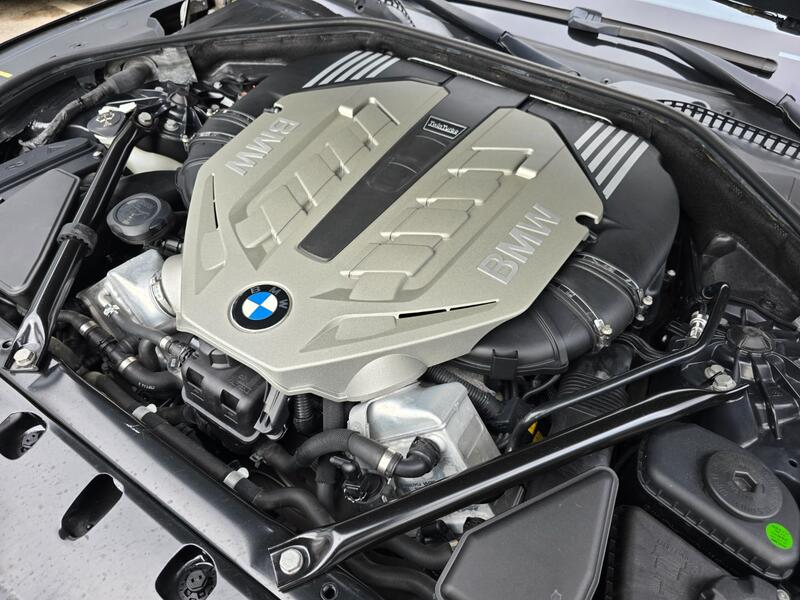 BMW 7 SERIES
