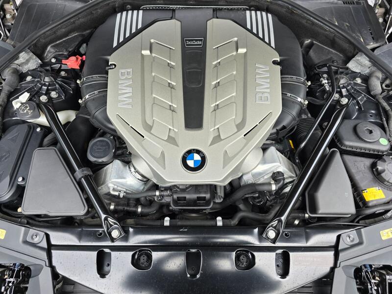 BMW 7 SERIES