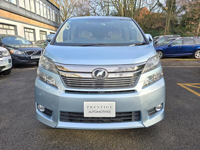 TOYOTA VELLFIRE