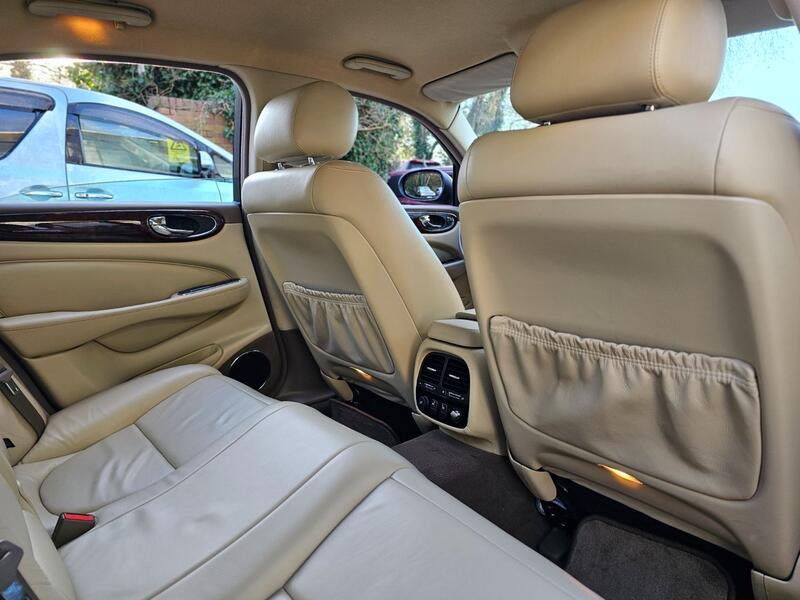JAGUAR XJ