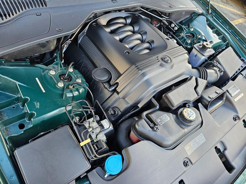 JAGUAR XJ