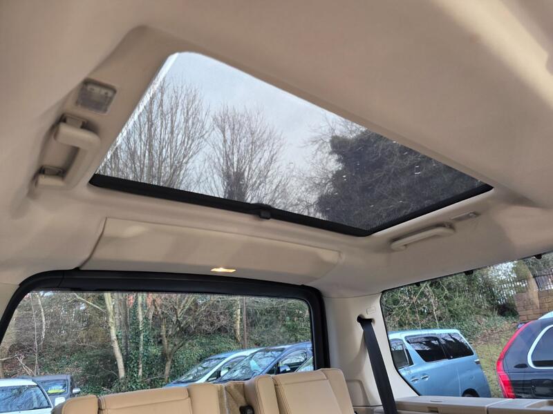 View LAND ROVER DISCOVERY 4 5.0 V8 VERY RARE BOURNEVILLE BLACK WITH BEIGE LEATHER SUNROOF LOW MILEAGE ONLY 43K VERIFIED MILES