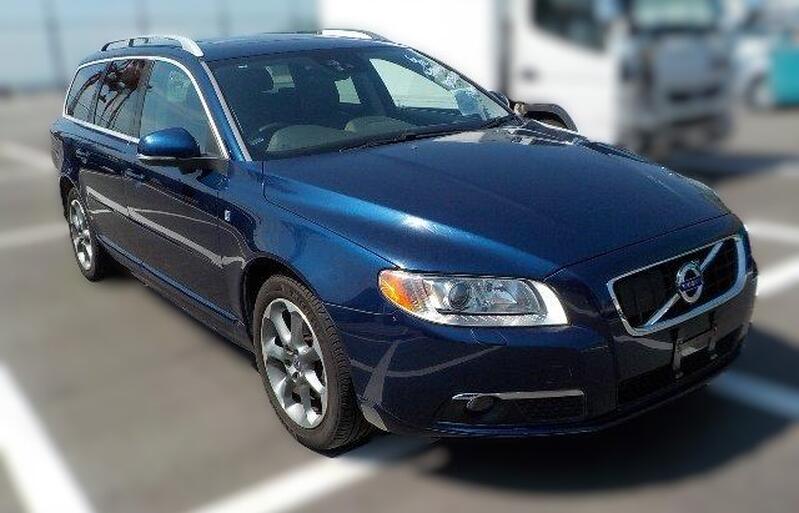 View VOLVO V70 1.6 T4 SE LUX RARE OCEAN RACE EDITION ONLY 19,000 VERIFIES MILES TOP SPEC DUE MAY