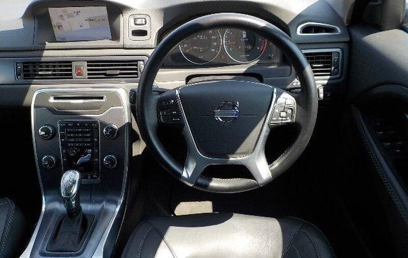 View VOLVO V70 1.6 T4 SE LUX RARE OCEAN RACE EDITION ONLY 19,000 VERIFIES MILES TOP SPEC DUE MAY