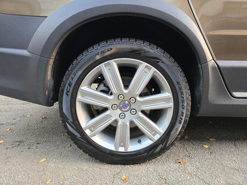 VOLVO XC70