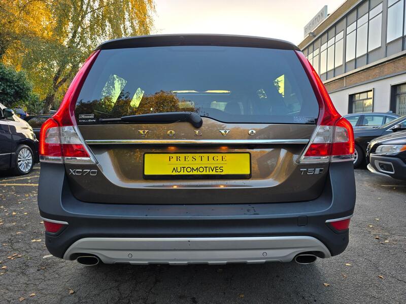 VOLVO XC70