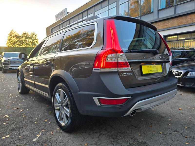 VOLVO XC70
