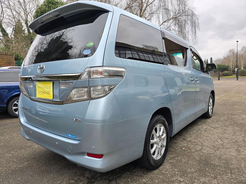 TOYOTA VELLFIRE