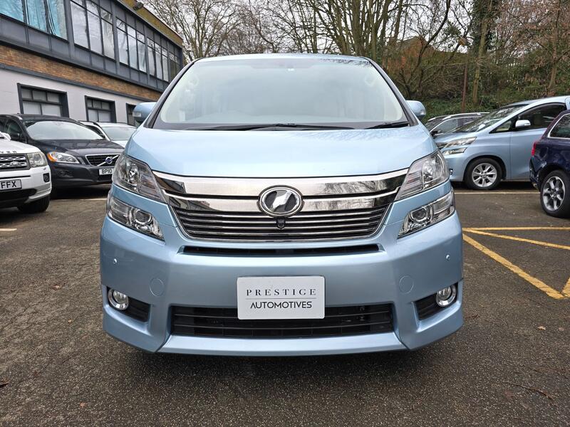 TOYOTA VELLFIRE