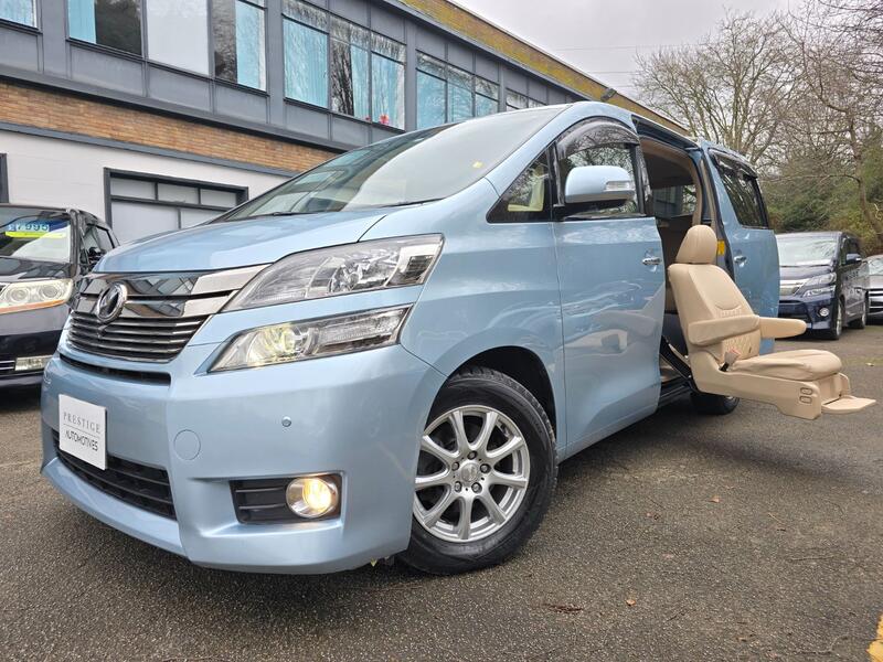 TOYOTA VELLFIRE