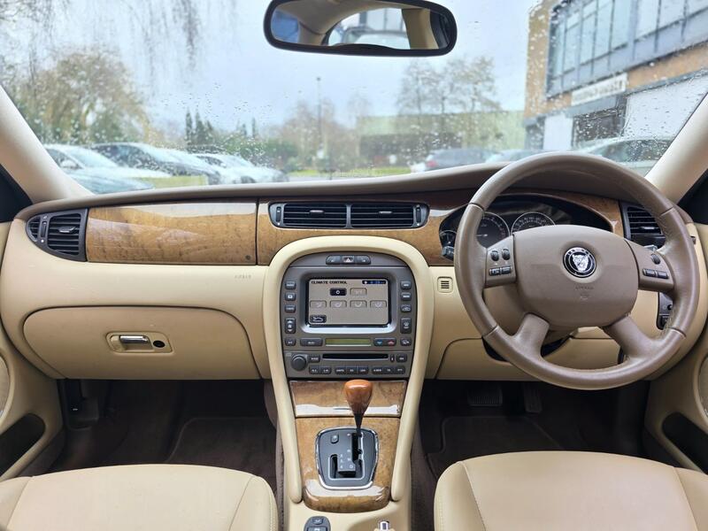 View JAGUAR X-TYPE 2.1 V6 SE BRITISH RACING GREEN AUTO PETROL ULEZ COMP VERY LOW MILEAGE ONLY 16,908 MILES 