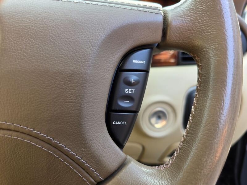 JAGUAR XJ