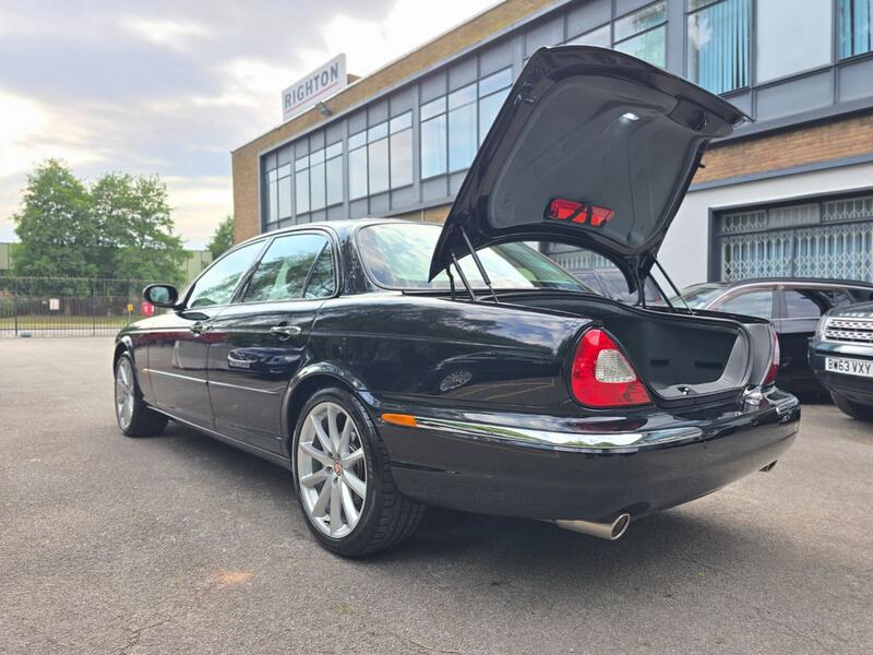JAGUAR XJ