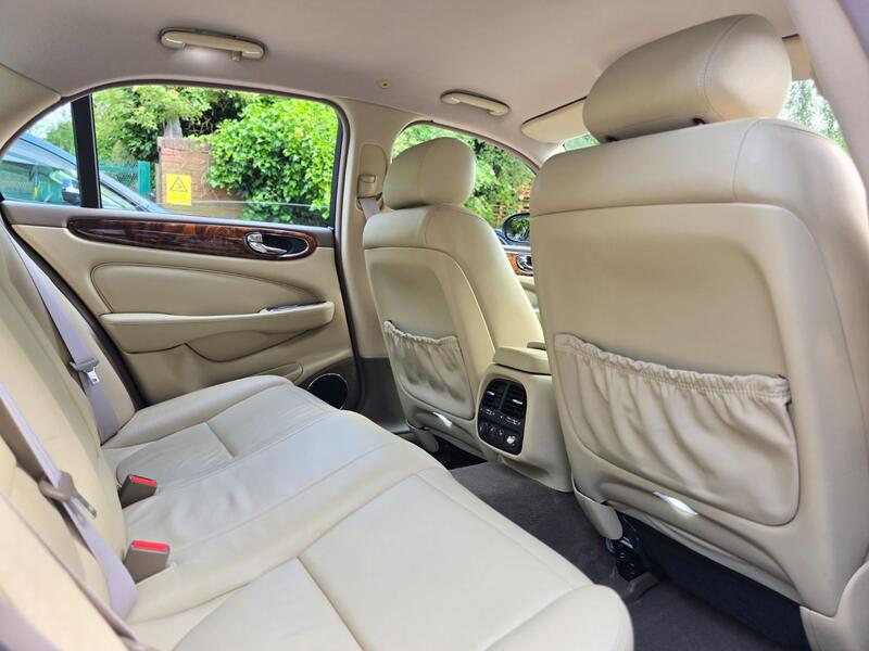 JAGUAR XJ