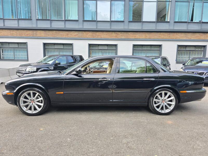 JAGUAR XJ