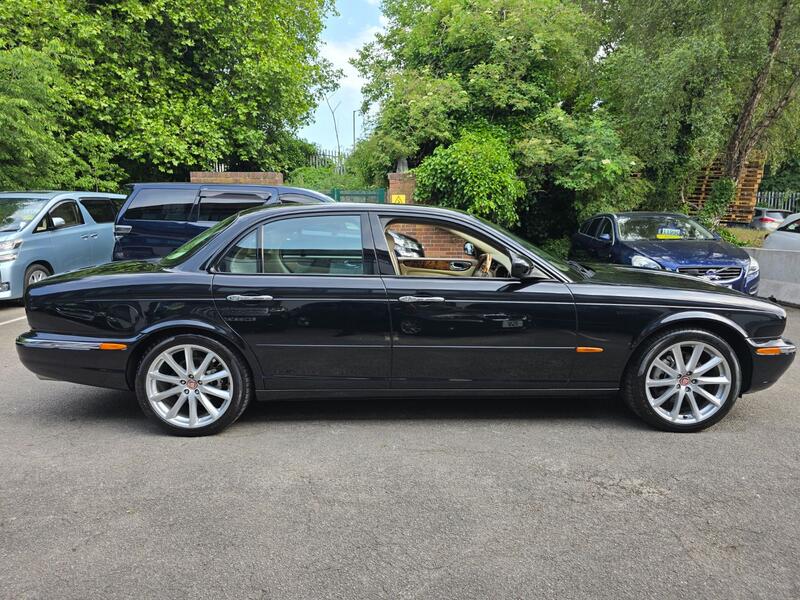 JAGUAR XJ