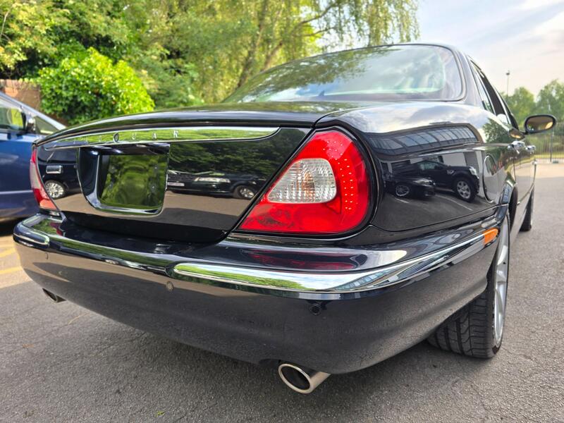 JAGUAR XJ
