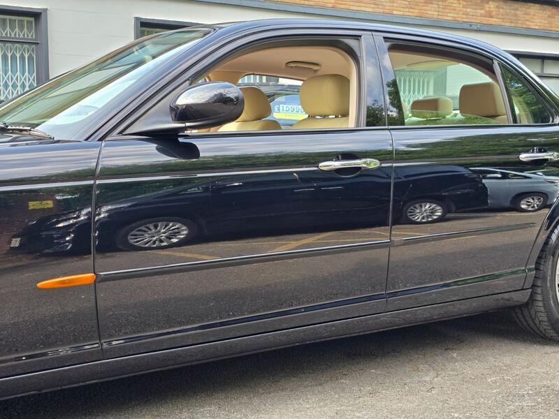 JAGUAR XJ