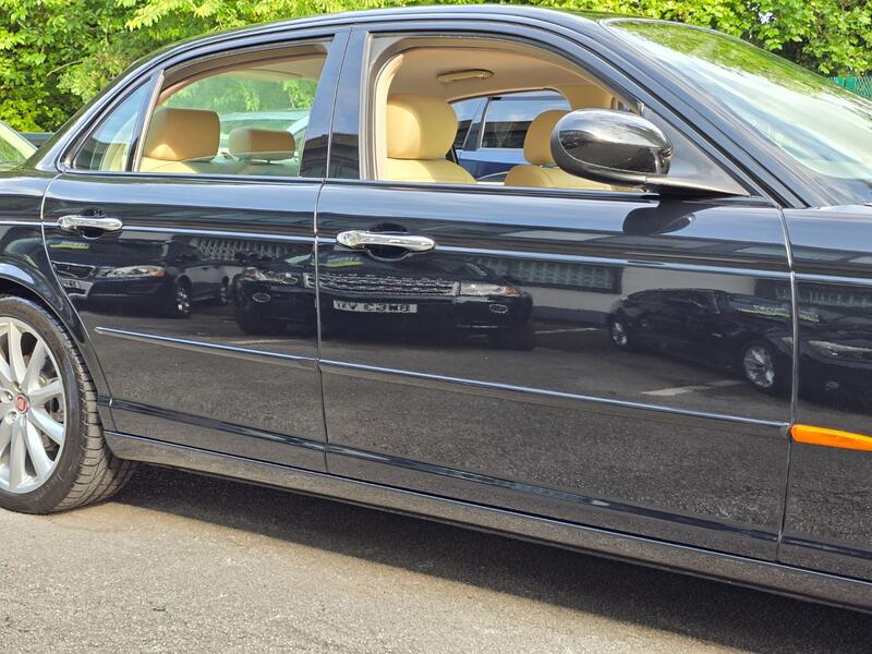 JAGUAR XJ