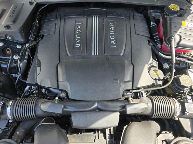 JAGUAR XJ