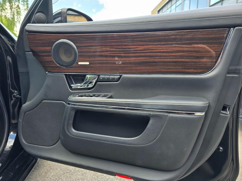 JAGUAR XJ