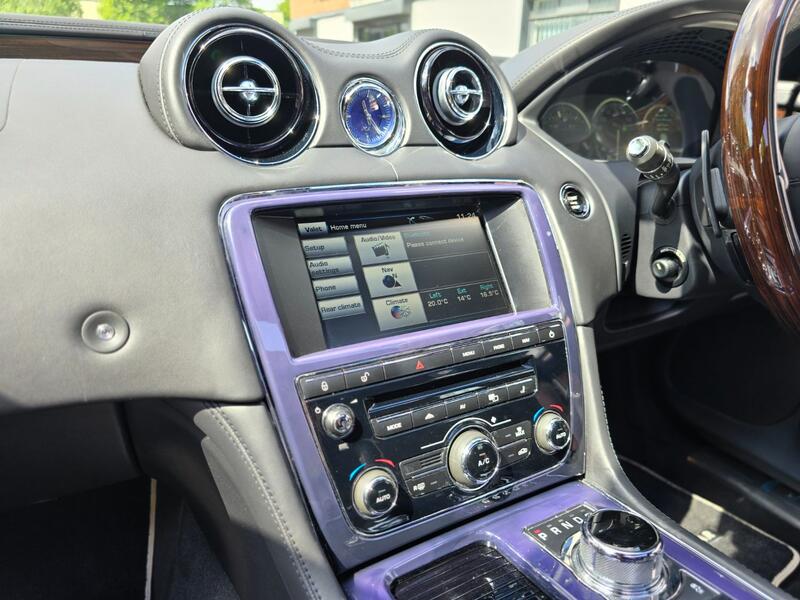 JAGUAR XJ