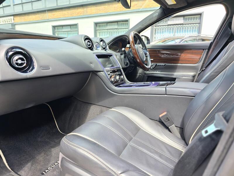 JAGUAR XJ