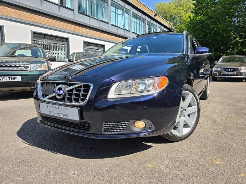 View VOLVO V70 3.0 T6 300 BHP AWD NAVY BLUE SUNROOF ONLY 52,000 VERIFIED MILES FROM NEW IN PREP