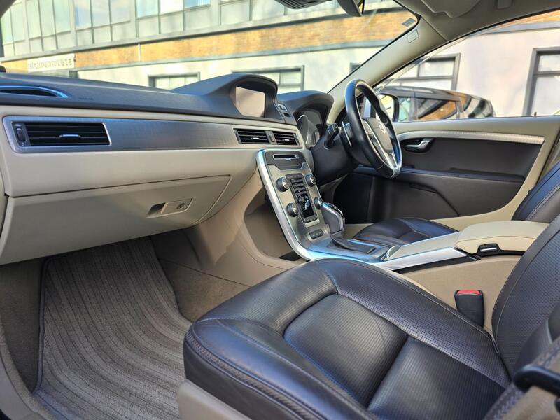 VOLVO XC70