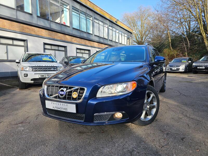 View VOLVO V70 1.6 T4 SE LUX OCEAN RACE EDITION TILT SLIDE SUNROOF ROOF RAILS ONLY 51,000 VERIFIED MILES