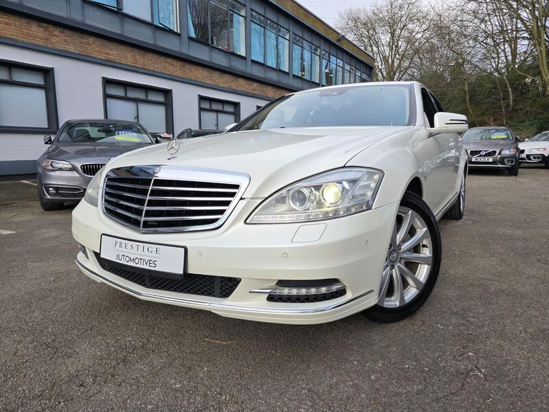 View MERCEDES-BENZ S CLASS S550 5.5 LTR 380BHP V8 DIAMOND WHITE PEARL LEATHER INTERIOR SLIDING SUNROOF ELECTRIC BLIND SYSTEM