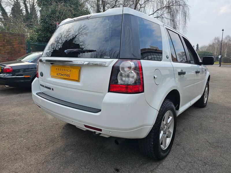 View LAND ROVER FREELANDER 2 3.2 4X4 AUTOMATIC PETROL ULEZ COMPLIANT ONLY 48,500 VERIFIED MILES FINISHED IN WHITE
