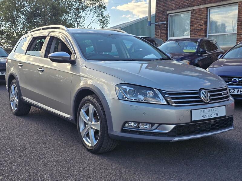 View VOLKSWAGEN PASSAT 2.0 TSI Sport 4 MOTION ALLTRACK LEATHER SEATS ONLY 26K VERIFIED MILES APPLE CAR PLAY ANDROID AUTO
