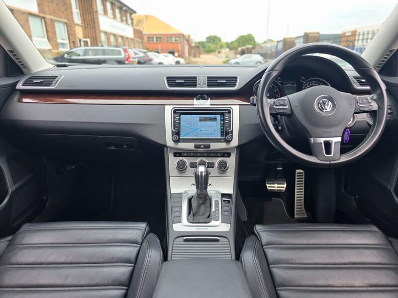 View VOLKSWAGEN PASSAT 2.0 TSI Sport 4 MOTION ALLTRACK LEATHER SEATS ONLY 26K VERIFIED MILES APPLE CAR PLAY ANDROID AUTO