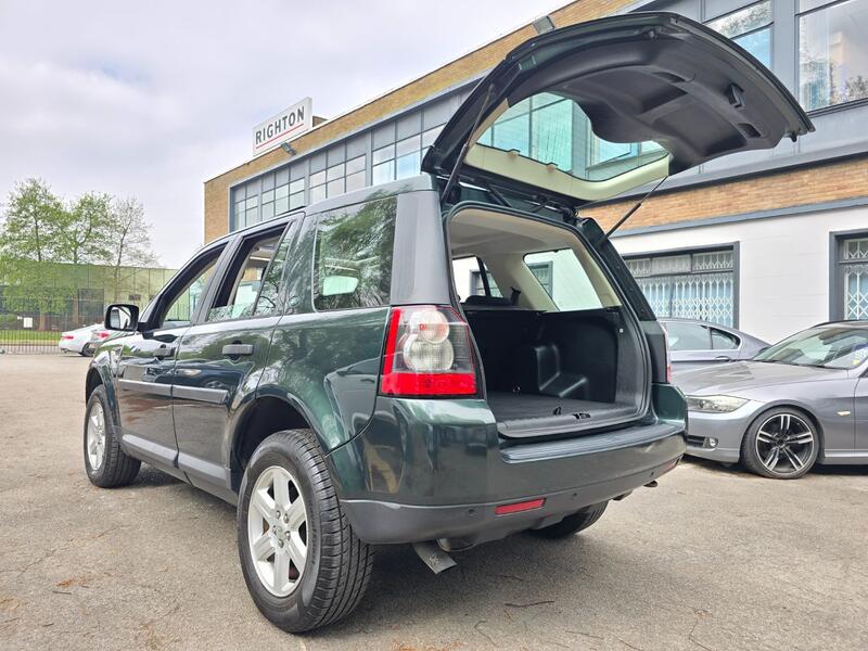 View LAND ROVER FREELANDER 2 2.2 TD4 GS MANUAL GALWAY GREEN SUNROOF CLEAN EXAMPLE THROUGHOUT 52K MILES IN PREP