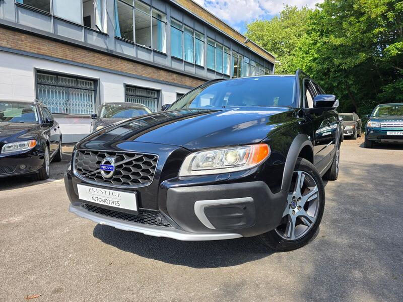 View VOLVO XC70 3.0 T6 SE 300 BHP AWD SAPPHIRE BLACK METALLIC 61K VERIFIED MILES TFT DIGITAL DISPLAY VERY RARE CAR