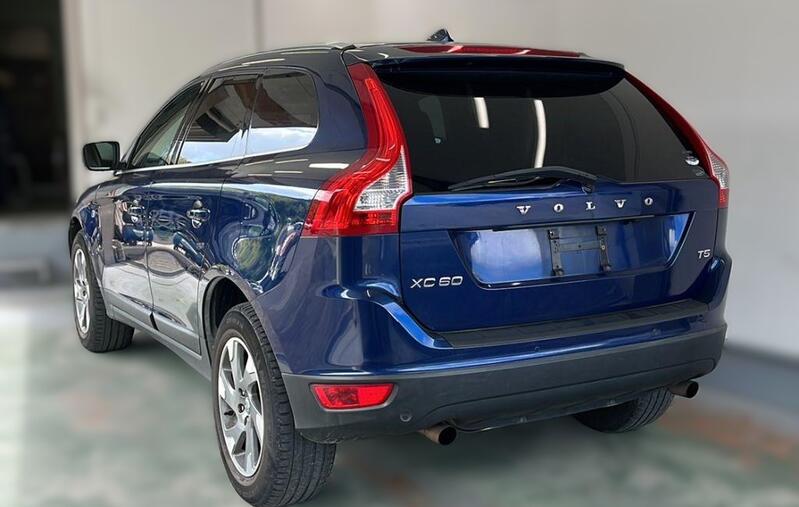 View VOLVO XC60 2.0 T5 SE OCEAN RACE EDITION AUTOMATIC PETROL ULEZ FREE DUE JUNE CALL TO RESERVE