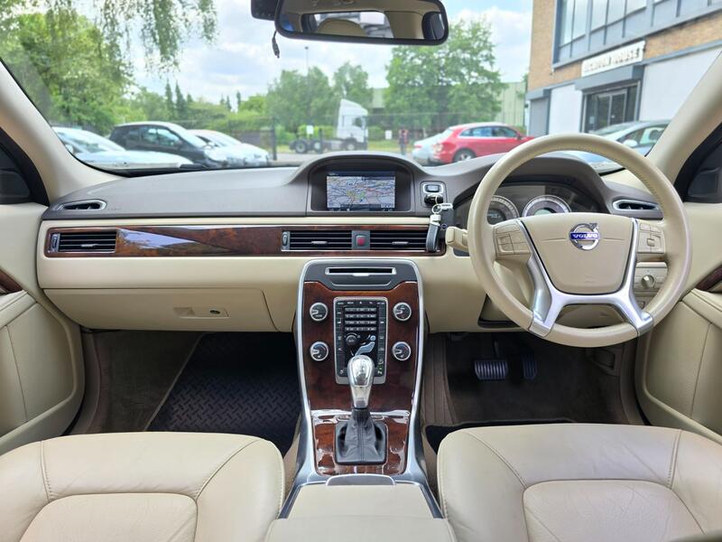VOLVO XC70