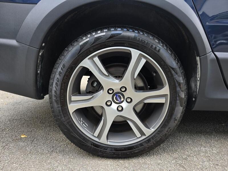 VOLVO XC70
